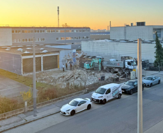 Abriss und Abtransport altes Bürogebäude