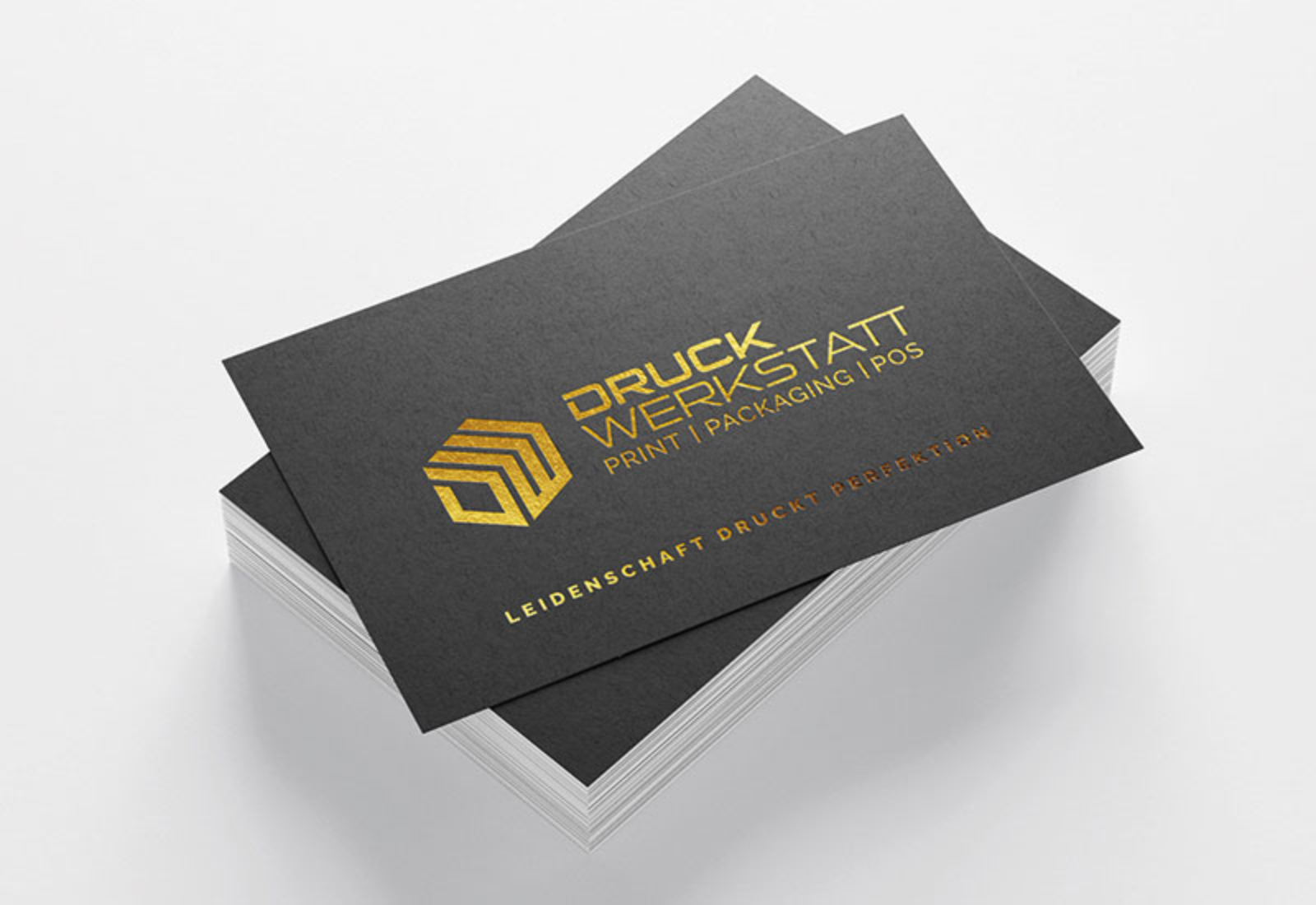 Exklusive Visitenkarten mit 3D UV-Lack, digitaler Folienprägung und individueller Stanzung aus der Druckwerkstatt Wien