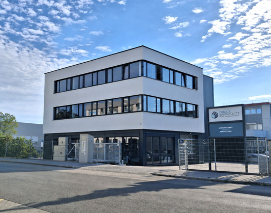 Außenansicht des Gebäudes der Druckwerkstatt in Wien